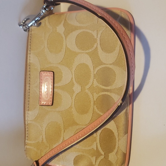 Brown Coach Tortoise Frames & Coach Wristlet & Cleaning Cloth - Picture 9 of 10